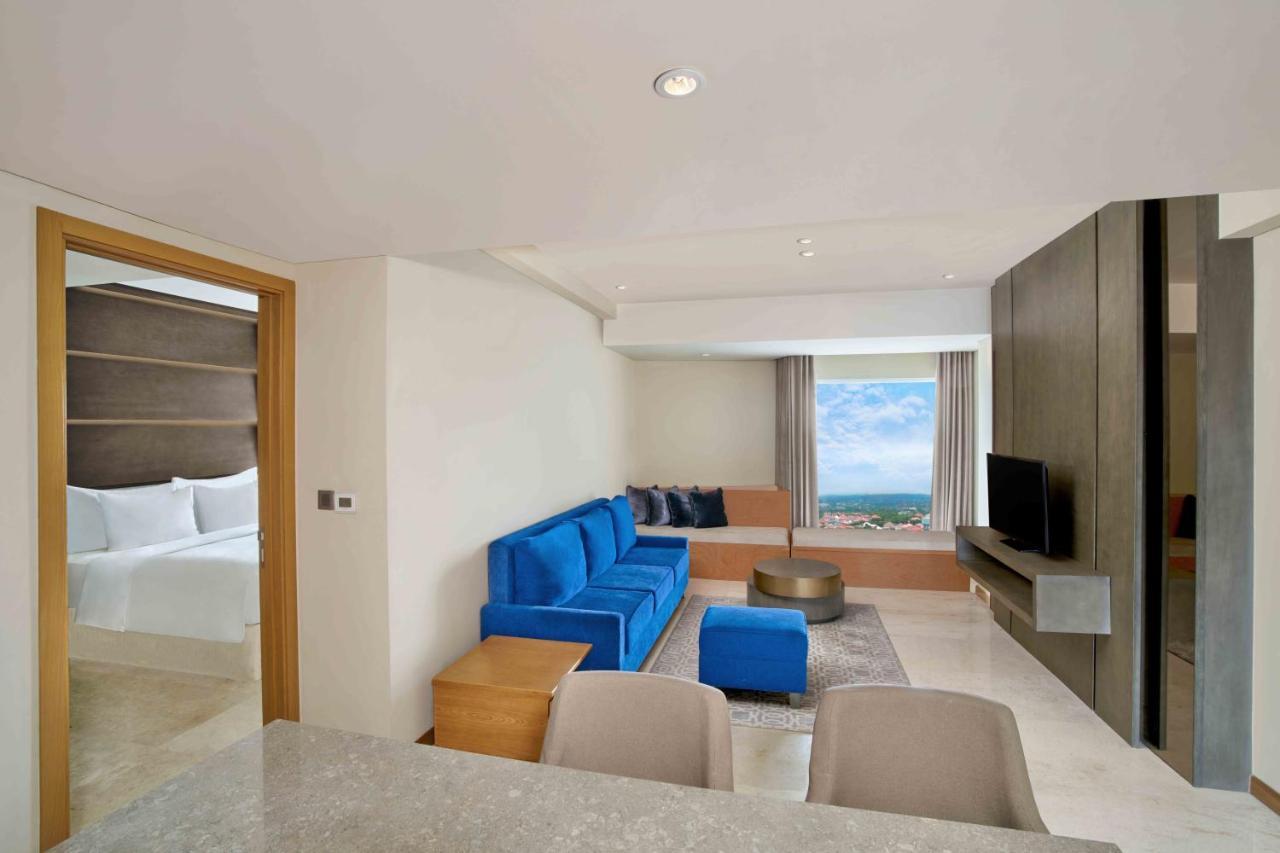 Vasa Hotel Surabaya Exteriör bild