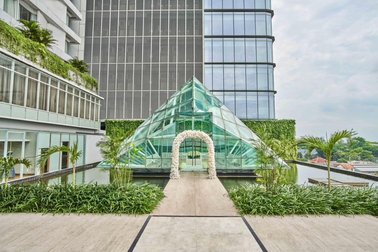 Vasa Hotel Surabaya Exteriör bild