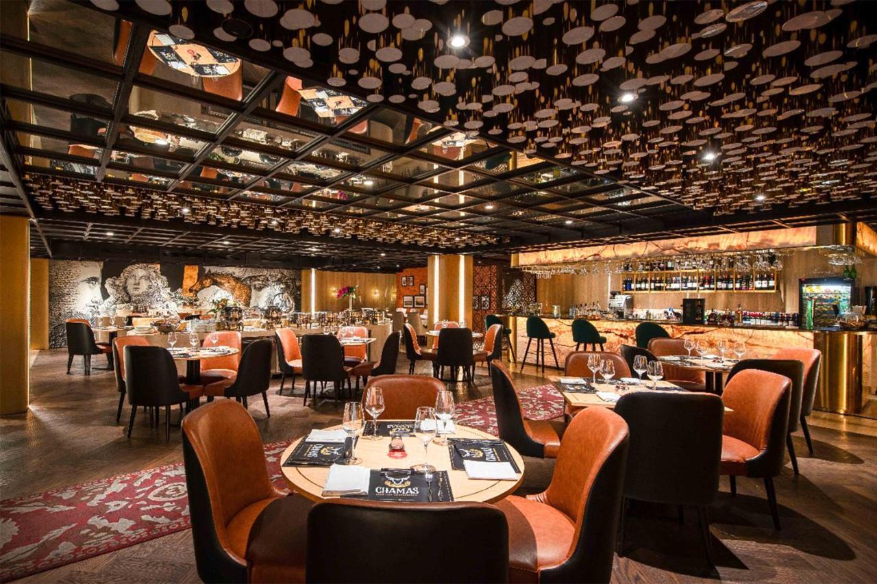 Vasa Hotel Surabaya Exteriör bild